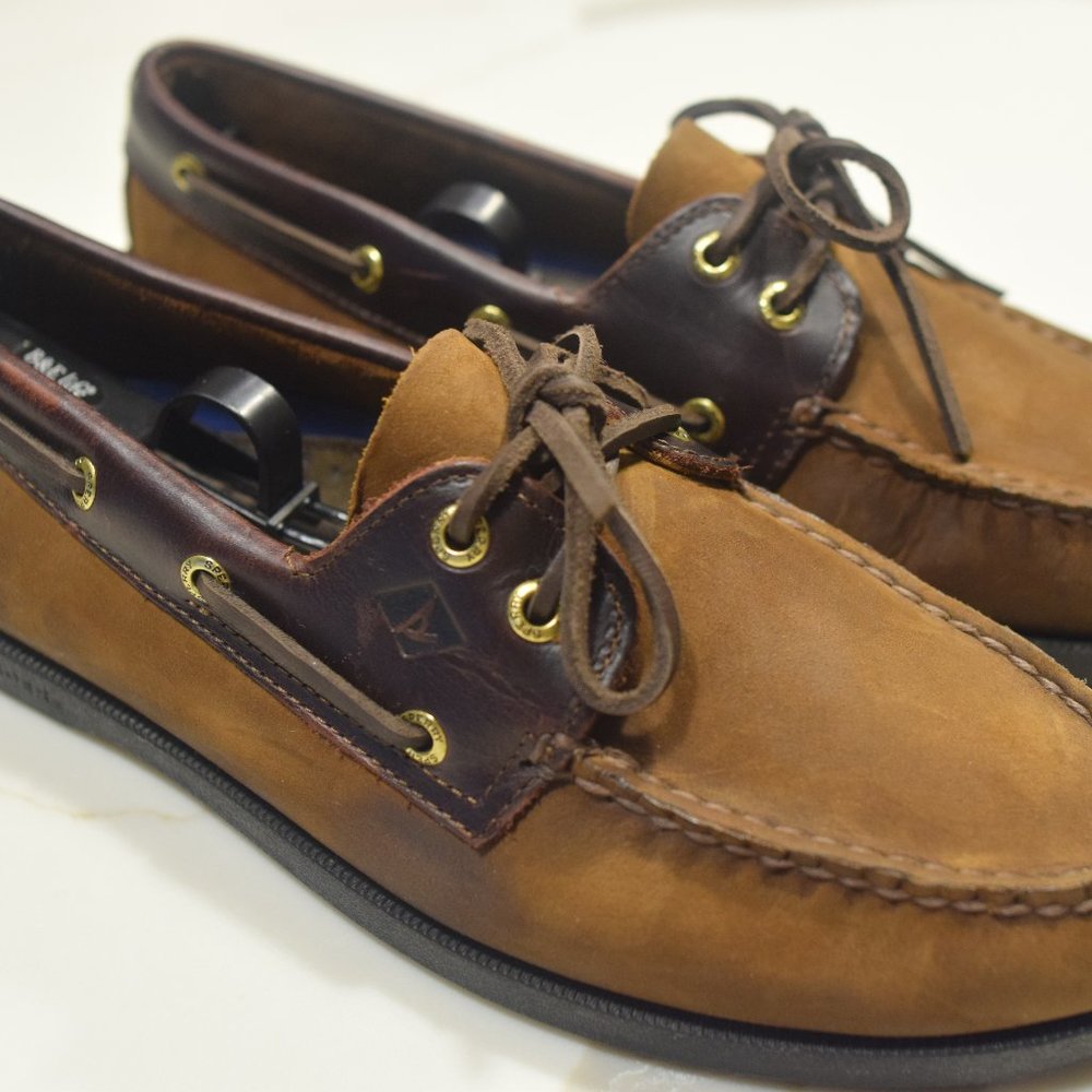 Sperry Top-Sider Men's Authentic Original 2-Eye Boat Shoe (Brown Buck) [Sz. 9.5]
